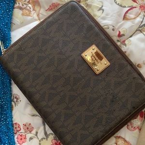 Michaels Kors iPad cover and business wallet all in one